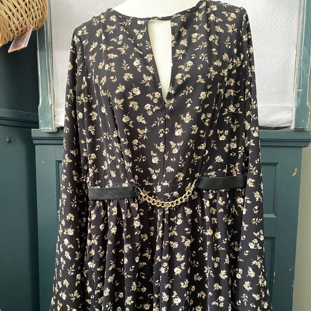 Floral print long sleeve romper dress/shorts